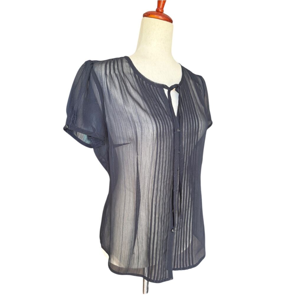 LOFT Ann Taylor Sheer Blouse Navy Pleated Front Short Sleeve Button Top Size 8 - Picture 2 of 9